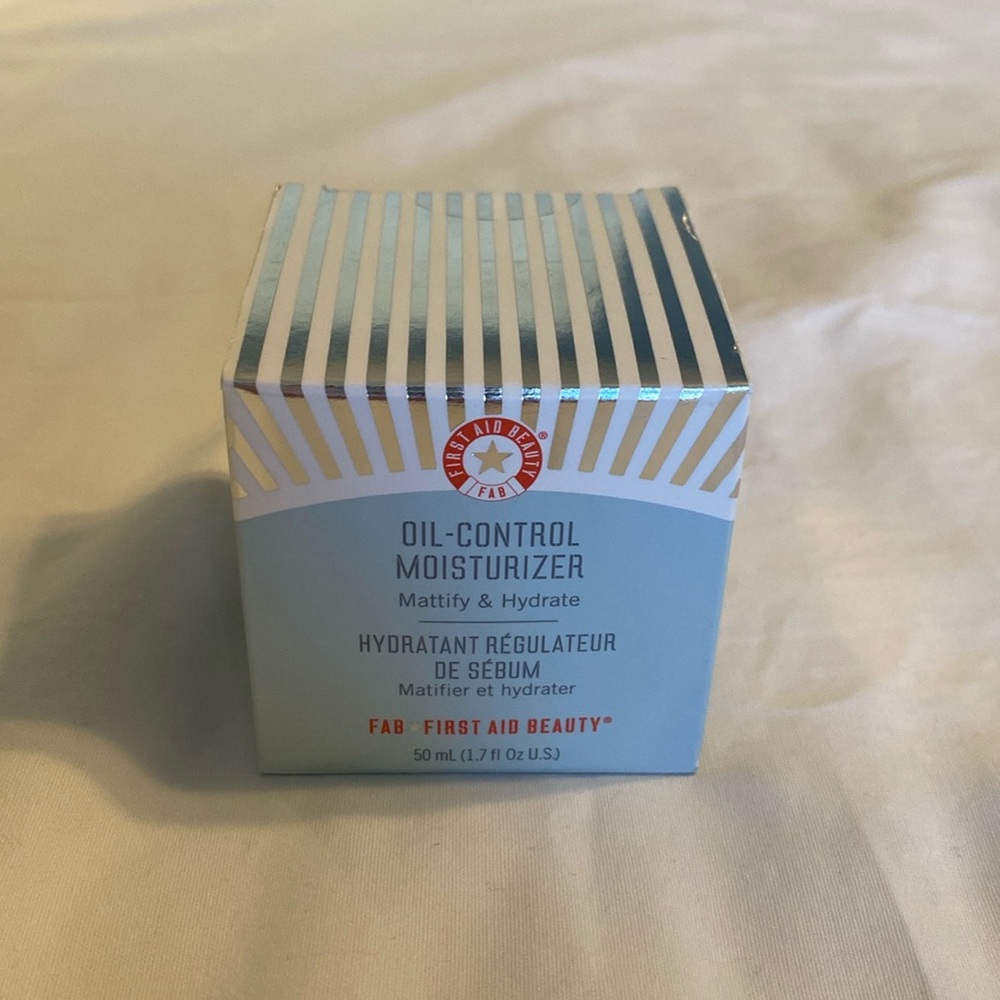 First Aid Beauty Oil-Control Moisturizer